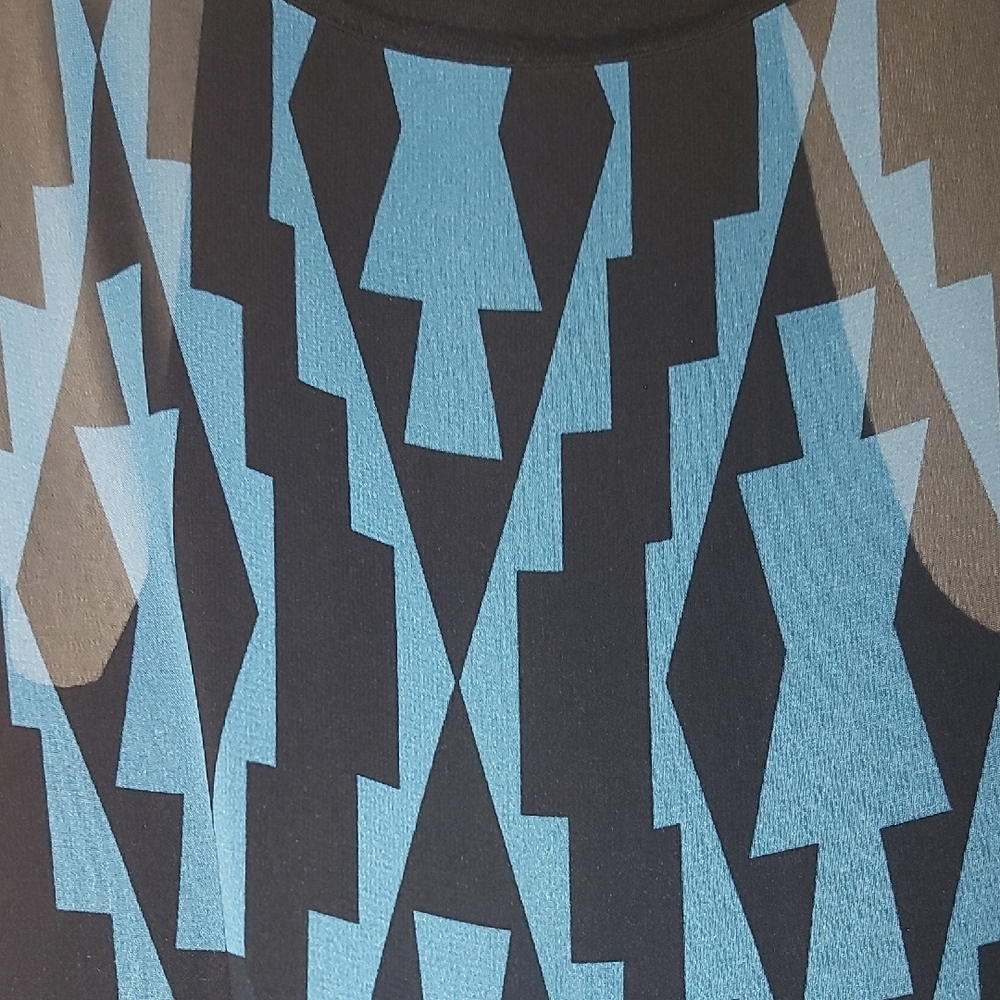 Geometric Pattern Tank Top - Picture 8 of 9